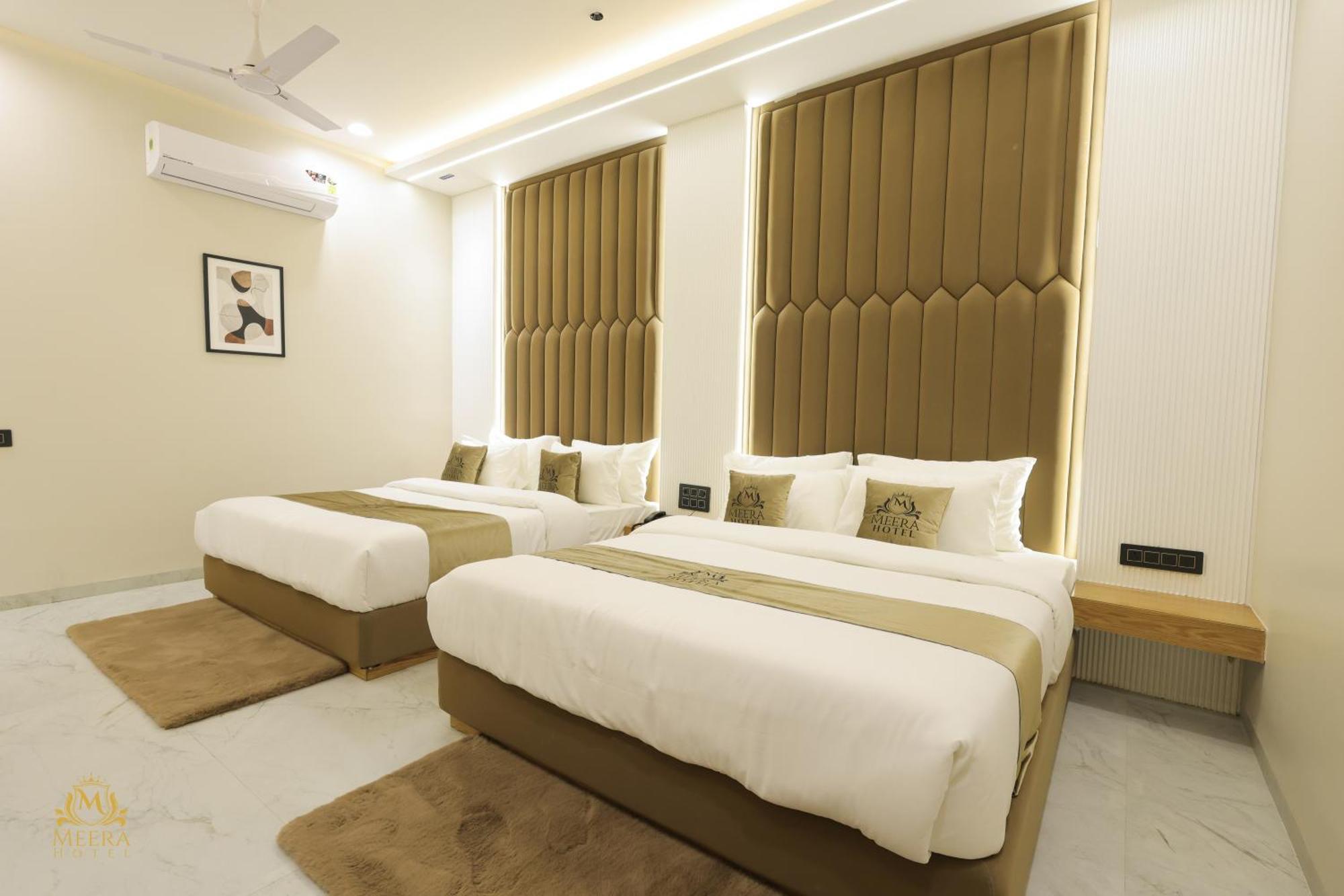 The Meera Hotel Ujjain Exterior photo
